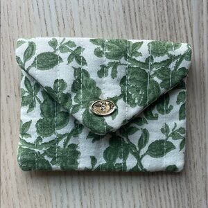 Sézane Green Floral small pouch